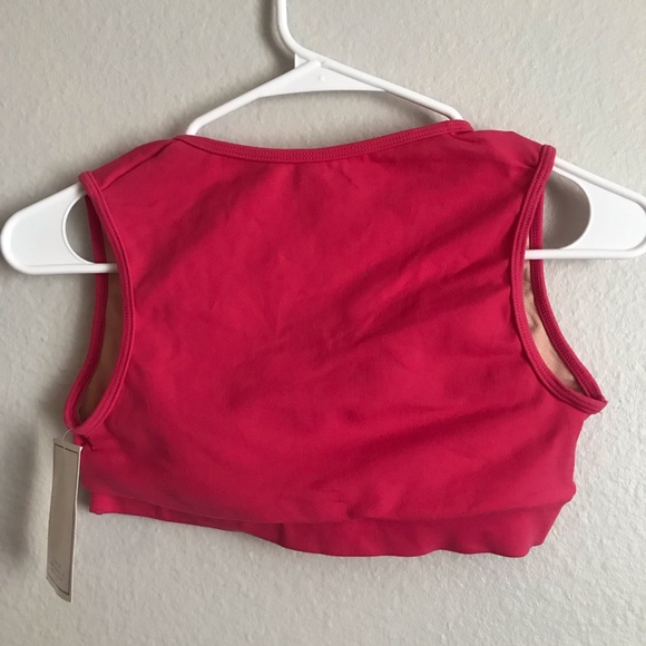 7 High Quality Sports Bras. Made in Brazil. Sizes Small/Medium. - Picture 2 of 7